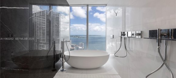 3 Schlafzimmer Gewerbliche Immobilien in Miami, USA, Nr. 614362 11