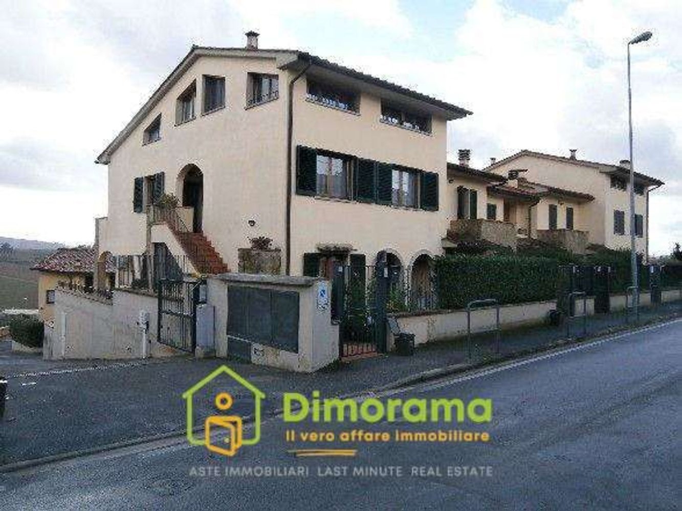 3 bedrooms Apartment in Greve in Chianti, Italy No. 348031