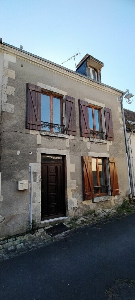 Casa de 2 dormitorios en Reuilly, France No. 93329