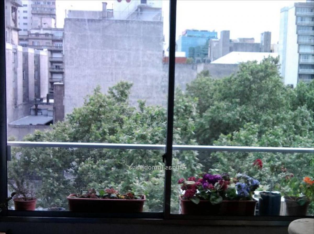 2 bedrooms Apartment in Montevideo, Uruguay No. 5158