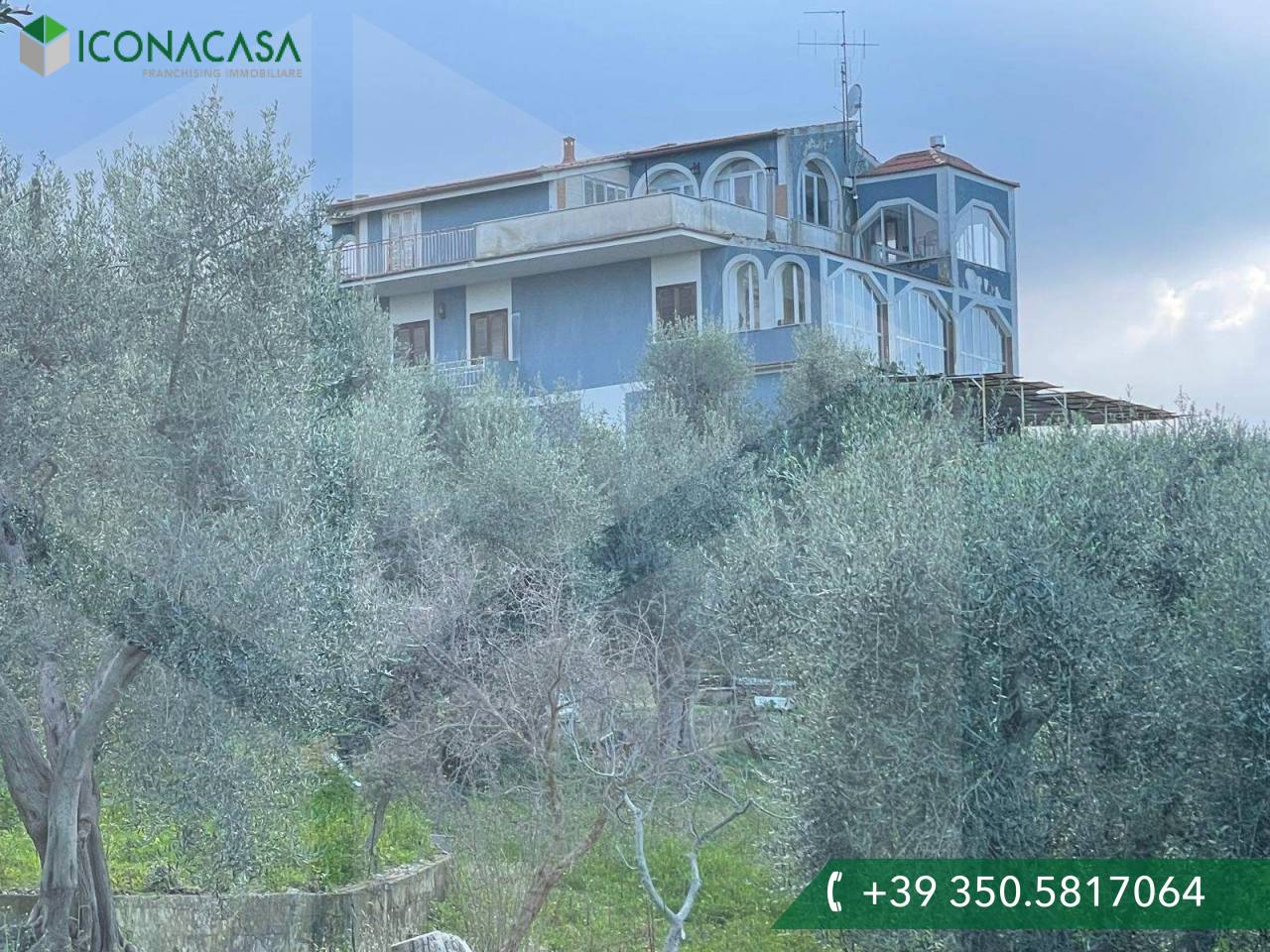 24 rooms Villa in Vico del Gargano, Italy No. 21428