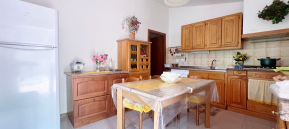 Дом с 8 комнатами в Вилла Санта Мария, Италия № 252324 29