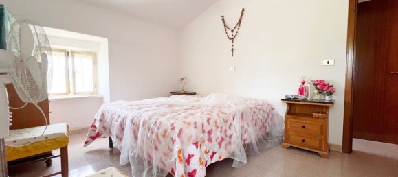 Дом с 8 комнатами в Вилла Санта Мария, Италия № 252324 35