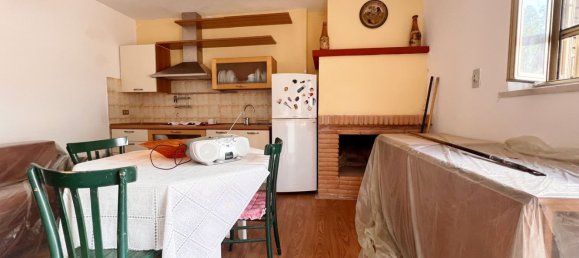 Дом с 8 комнатами в Вилла Санта Мария, Италия № 252324 13