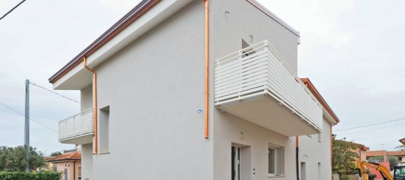 5 rooms House in Rimini, Italy No. 162727 3