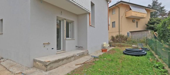5 rooms House in Rimini, Italy No. 162727 2