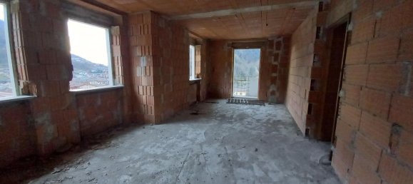4 bedrooms Apartment in Altissimo, Italy No. 72302 8