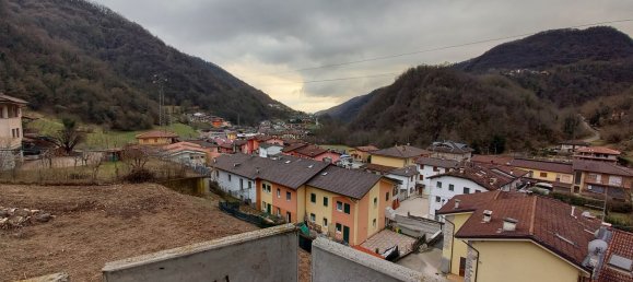 4 bedrooms Apartment in Altissimo, Italy No. 72302 7