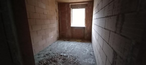 4 bedrooms Apartment in Altissimo, Italy No. 72302 9