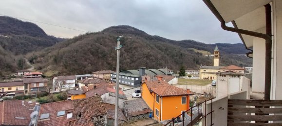 4 bedrooms Apartment in Altissimo, Italy No. 72302 5