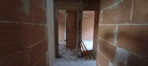 4 bedrooms Apartment in Altissimo, Italy No. 72302 15