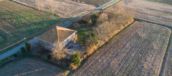 8-salle Entrepôt à Castiglion Fiorentino, Italy No. 125210 4