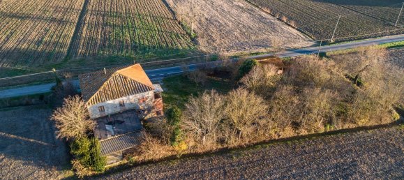 8-salle Entrepôt à Castiglion Fiorentino, Italy No. 125210 3