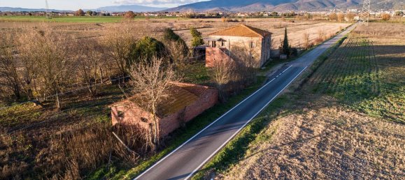 8-salle Entrepôt à Castiglion Fiorentino, Italy No. 125210 2