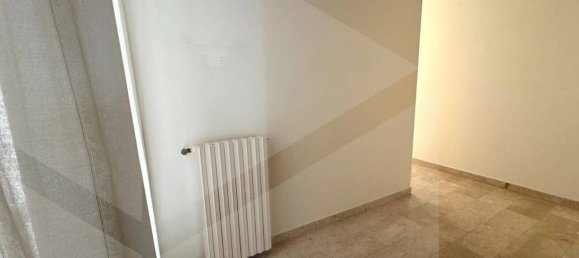 Imóvel comercial de 4 divisões em Noicattaro, Italy N.º 28447 14