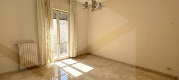 Imóvel comercial de 4 divisões em Noicattaro, Italy N.º 28447 17