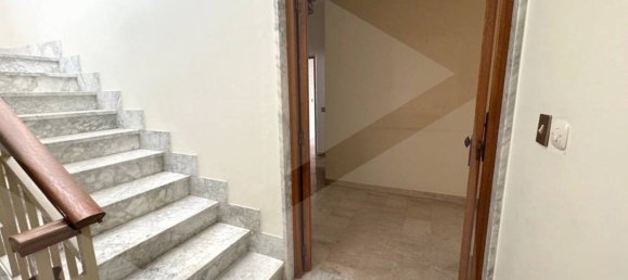 Imóvel comercial de 4 divisões em Noicattaro, Italy N.º 28447 8