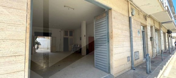Imóvel comercial de 4 divisões em Noicattaro, Italy N.º 28447 3
