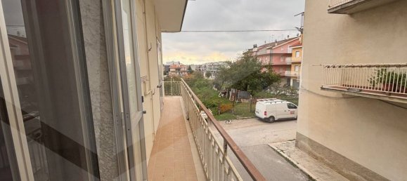 Квартира с 3 комнатами в Сан Джованни Ротондо, Италия № 24245 3