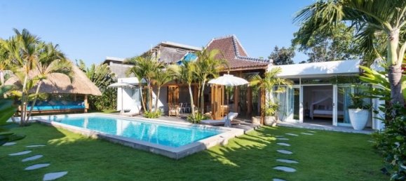 4 bedrooms Villa in Seminyak, Indonesia No. 3230 4