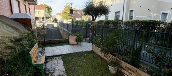 5 rooms House in San Severino Marche, Italy No. 165618 13