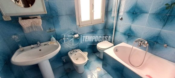 3 rooms House in Adelfia, Italy No. 268045 11