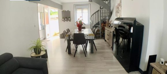 Дом с 4 спальнями в Вилле-Котре, Франция № 259013 3