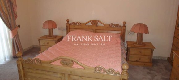 4 bedrooms House in San Gwann, Malta No. 3275 5