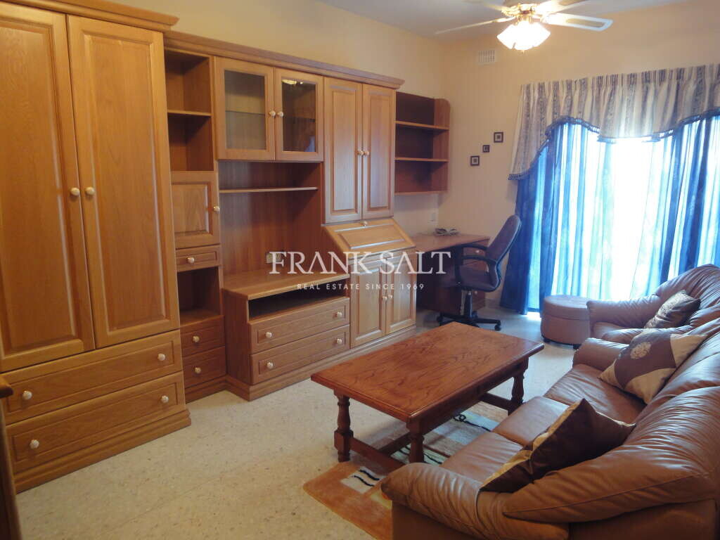 4 bedrooms House in San Gwann, Malta No. 3275