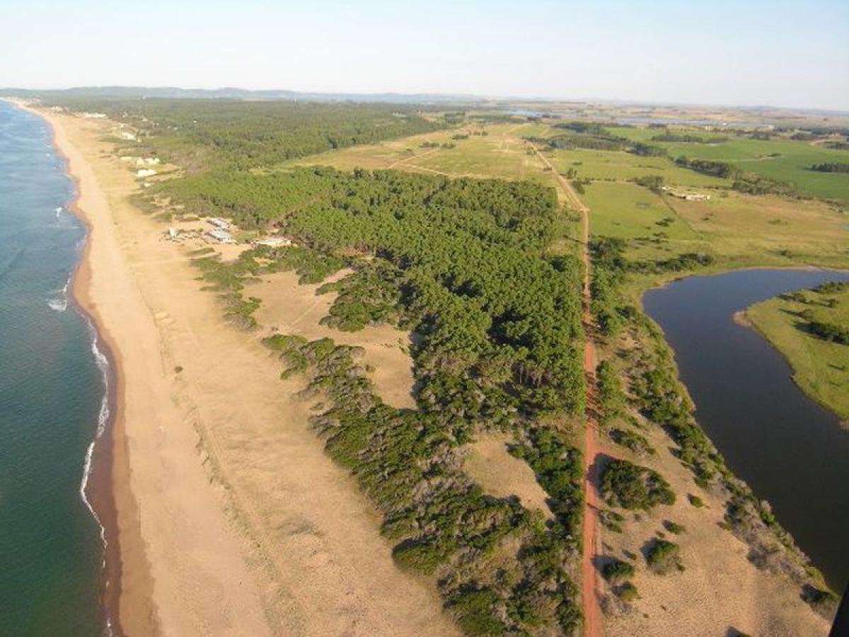  Land in Maldonado, Uruguay No. 14085