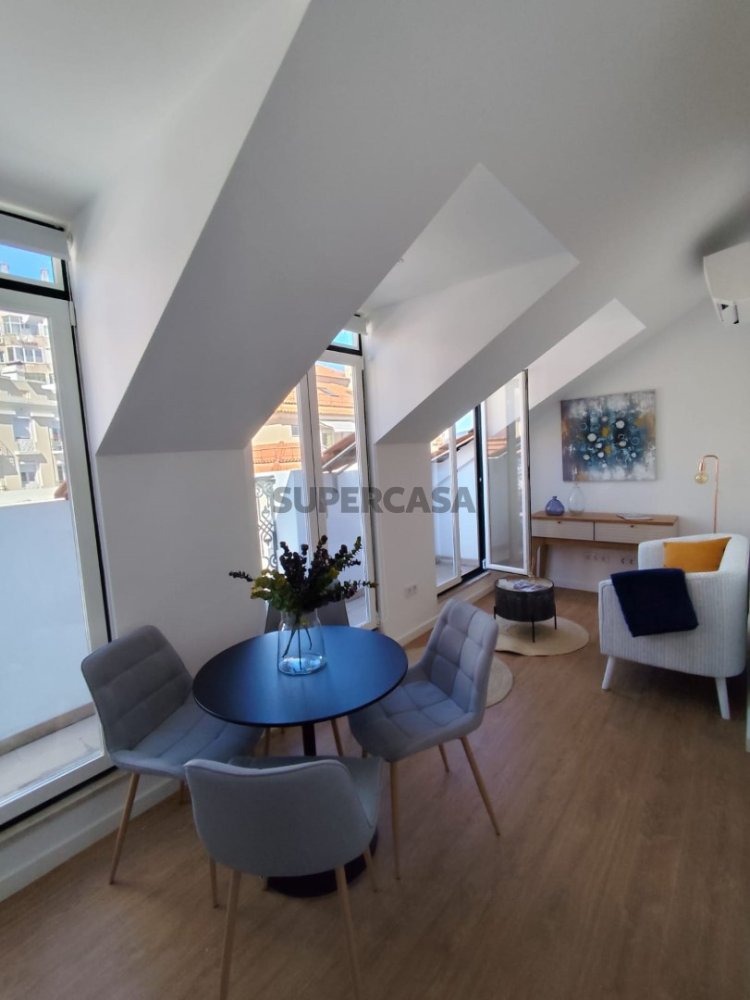 2 bedrooms Apartment in Lisbon, Portugal No. 155072