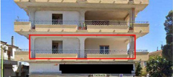 8 rooms Apartment in Crucoli, Italy No. 183014 2