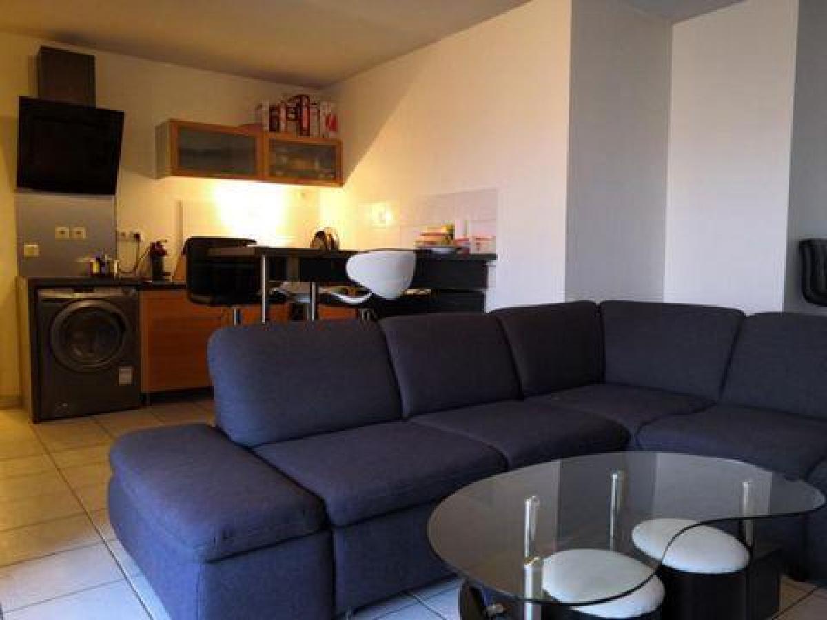 Студия в кондо  в Вилёрбан, Франция № 30188