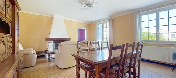 3 bedrooms House in Vendee, France No. 278032 2