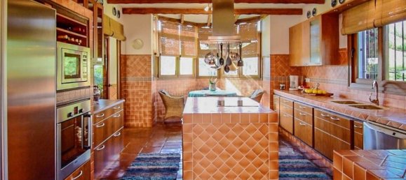 8 bedrooms House in Coin, Spain No. 76456 5