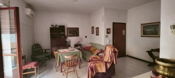 4-salle Appartement à Eboli, Italy No. 112993 8