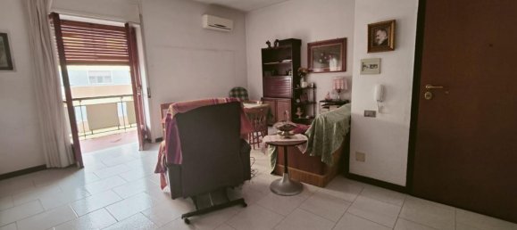 4-salle Appartement à Eboli, Italy No. 112993 10