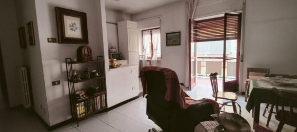 4-salle Appartement à Eboli, Italy No. 112993 14