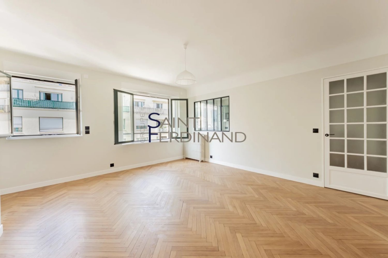 2 bedrooms Apartment in Paris, France No. 297994