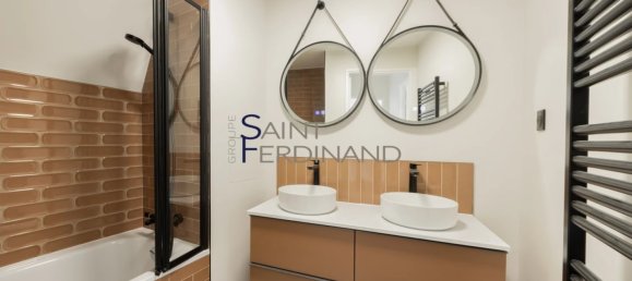 2 bedrooms Apartment in Paris, France No. 297994 14