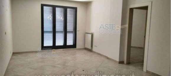 2 chambres Appartement à Città Sant'Angelo, Italy No. 271286 11