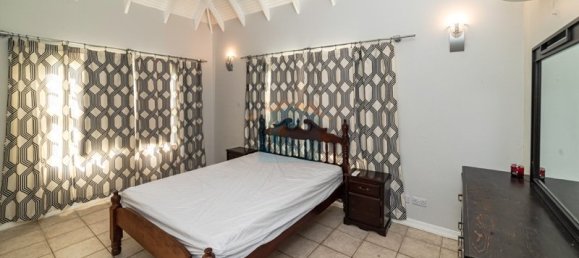 Propiedad comercial de 3 dormitorios en Lance Aux Epines, Grenada No. 69 10