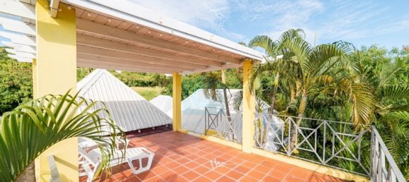 Propiedad comercial de 3 dormitorios en Lance Aux Epines, Grenada No. 69 4