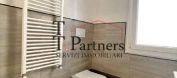 3 rooms Apartment in Campi Bisenzio, Italy No. 40330 10