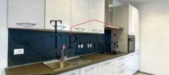 3 rooms Apartment in Campi Bisenzio, Italy No. 40330 5