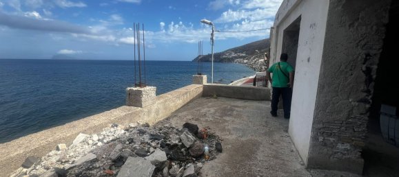 6 bedrooms House in Lipari, Italy No. 372483 4