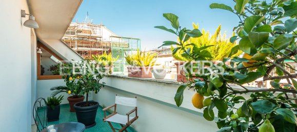 3 bedrooms Penthouse in Rome, Italy No. 68858 11