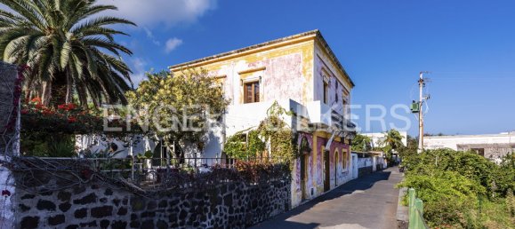 Hôtel à Lipari, Italy 310m² No. 127134 14