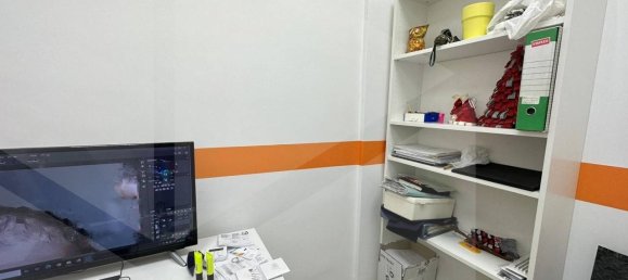 3 rooms Commercial property in Bari, Italy No. 24749 7