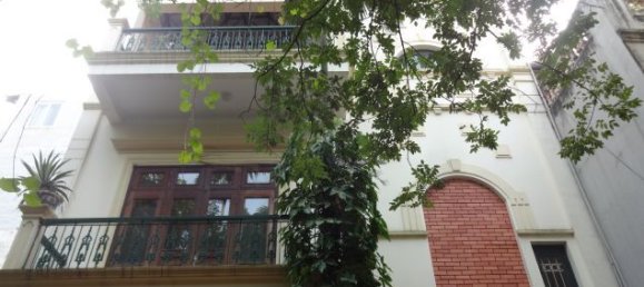 Casa de 3 dormitorios en Tay Ho, Vietnam No. 5090 4